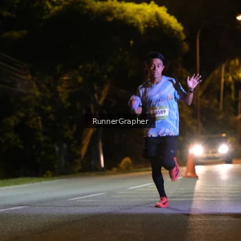 Runner Photo 1571537