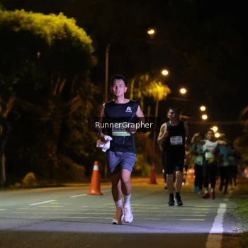 Runner Photo 1571542