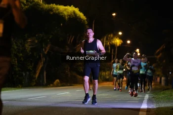 Runner Photo 1571549