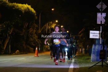 Runner Photo 1571557