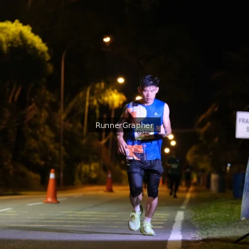 Runner Photo 1571611