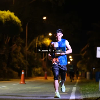 Runner Photo 1571615