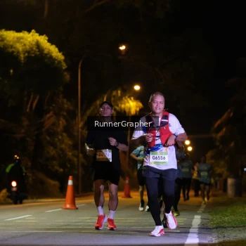 Runner Photo 1571627