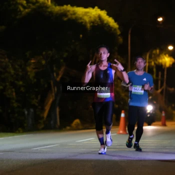 Runner Photo 1571632