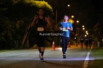 Runner Photo 1571635