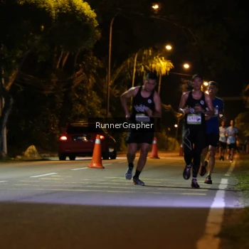 Runner Photo 1571660