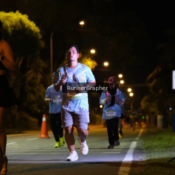 Runner Photo 1571712