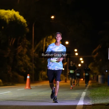 Runner Photo 1571713