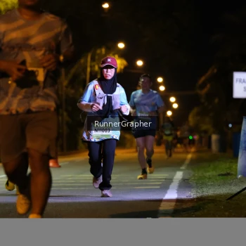 Runner Photo 1571719