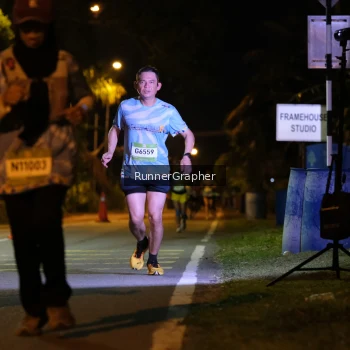 Runner Photo 1571720