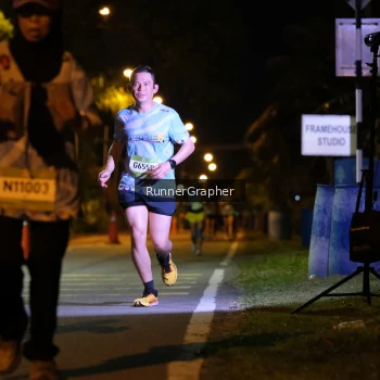 Runner Photo 1571722