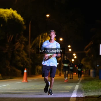 Runner Photo 1571723