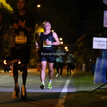 Runner Photo 1571799