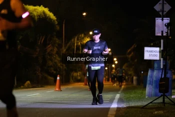Runner Photo 1571825