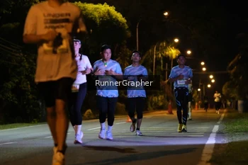 Runner Photo 1571933