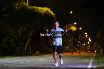 Runner Photo 1572055