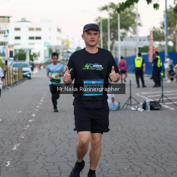 Runner Photo 1572566