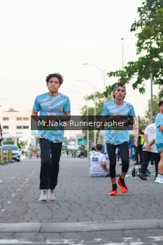 Runner Photo 1573390
