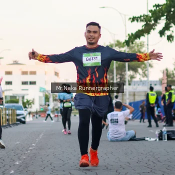 Runner Photo 1573473