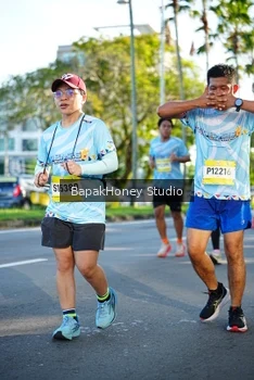 Runner Photo 1575891
