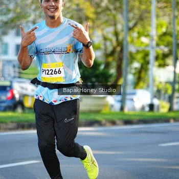 Runner Photo 1575938