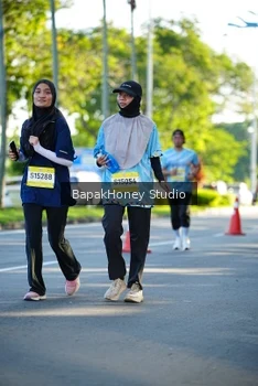 Runner Photo 1575940