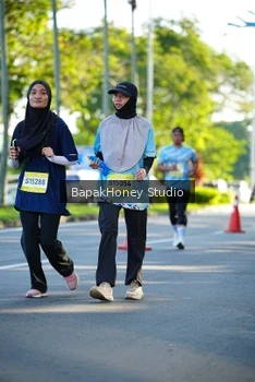 Runner Photo 1575942