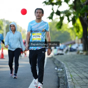 Runner Photo 1576017