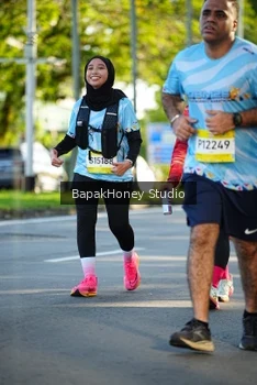 Runner Photo 1576184