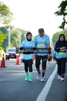 Runner Photo 1576235