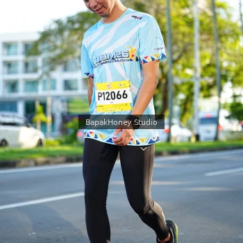 Runner Photo 1576250