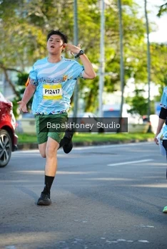 Runner Photo 1576259