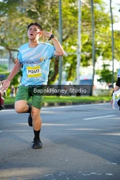 Runner Photo 1576264