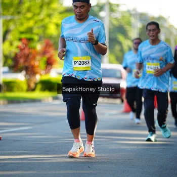 Runner Photo 1576296