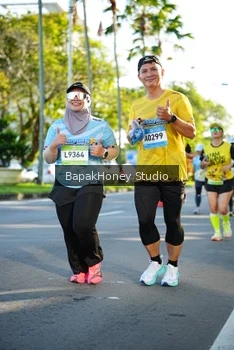 Runner Photo 1576469