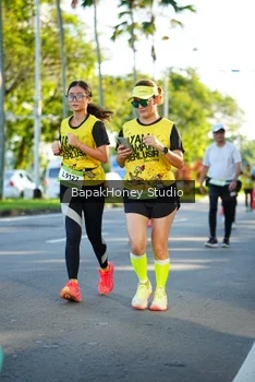 Runner Photo 1576481