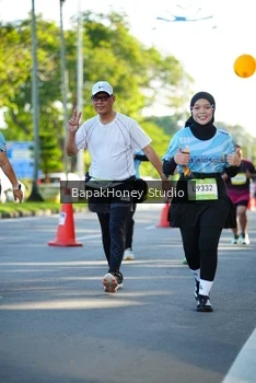 Runner Photo 1576488