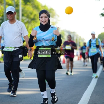 Runner Photo 1576504