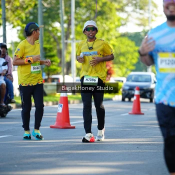 Runner Photo 1576564