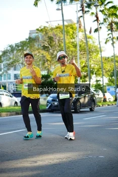 Runner Photo 1576596