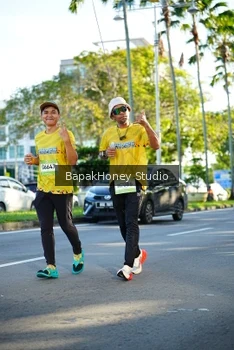 Runner Photo 1576601