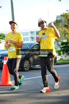 Runner Photo 1576627