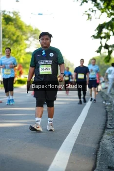 Runner Photo 1576646