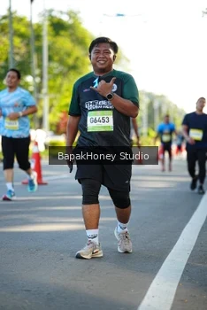 Runner Photo 1576656