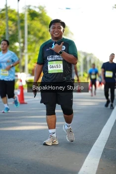 Runner Photo 1576660