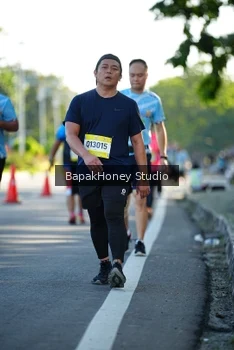 Runner Photo 1576676