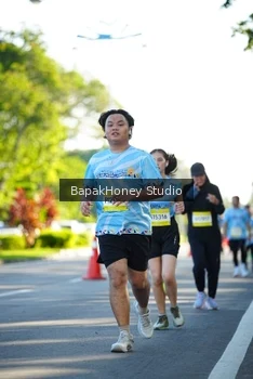 Runner Photo 1576714