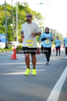 Runner Photo 1576748