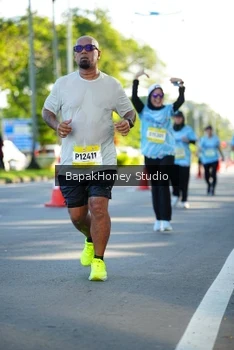 Runner Photo 1576756