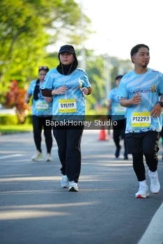 Runner Photo 1576791
